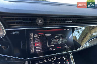 Внедорожник / Кроссовер Audi Q8 2020 в 
