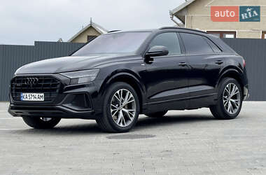 Позашляховик / Кросовер Audi Q8 2019 в Чернівцях