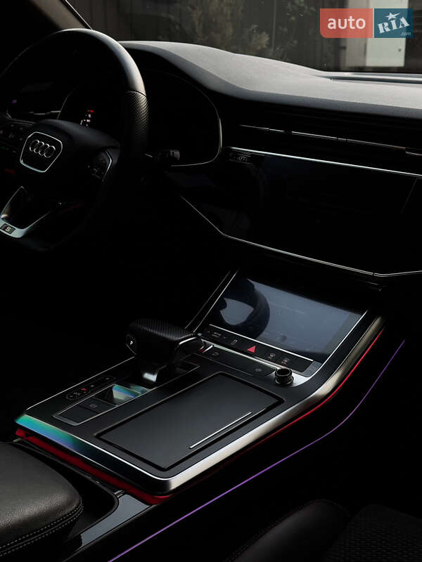 Внедорожник / Кроссовер Audi Q8 2018 в Ужгороде фото 19 Внедорожник / Кроссовер Audi Q8 2018 в Ужгороде