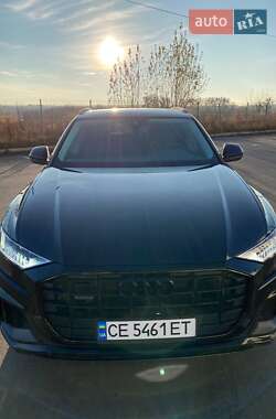 Позашляховик / Кросовер Audi Q8 2022 в 