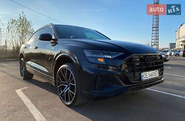 Позашляховик / Кросовер Audi Q8 2022 в 