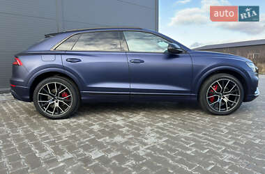 Позашляховик / Кросовер Audi Q8 2019 в 