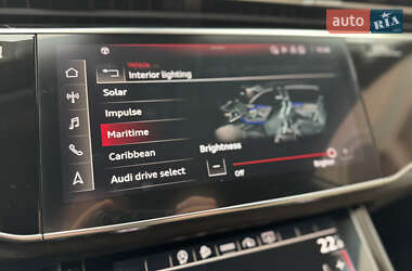 Внедорожник / Кроссовер Audi Q8 2021 в 