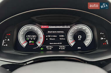 Внедорожник / Кроссовер Audi Q8 2021 в 