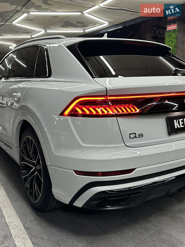 Позашляховик / Кросовер Audi Q8 2018 в Одесі