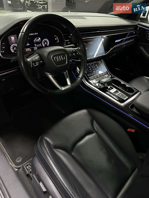 Позашляховик / Кросовер Audi Q8 2018 в Одесі