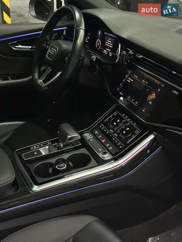 Позашляховик / Кросовер Audi Q8 2018 в Одесі