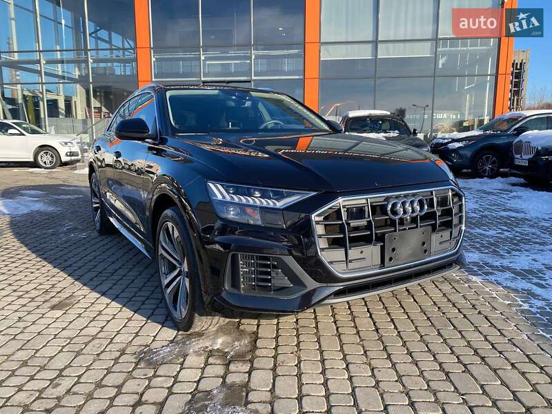 Audi Q8 