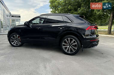 Внедорожник / Кроссовер Audi Q8 2019 в 