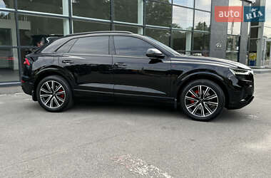 Внедорожник / Кроссовер Audi Q8 2019 в 