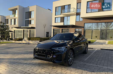 Позашляховик / Кросовер Audi Q8 2023 в Ужгороді