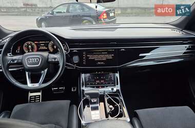 Внедорожник / Кроссовер Audi Q8 2018 в 