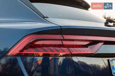 Внедорожник / Кроссовер Audi Q8 2019 в 