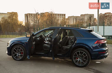 Внедорожник / Кроссовер Audi Q8 2019 в 