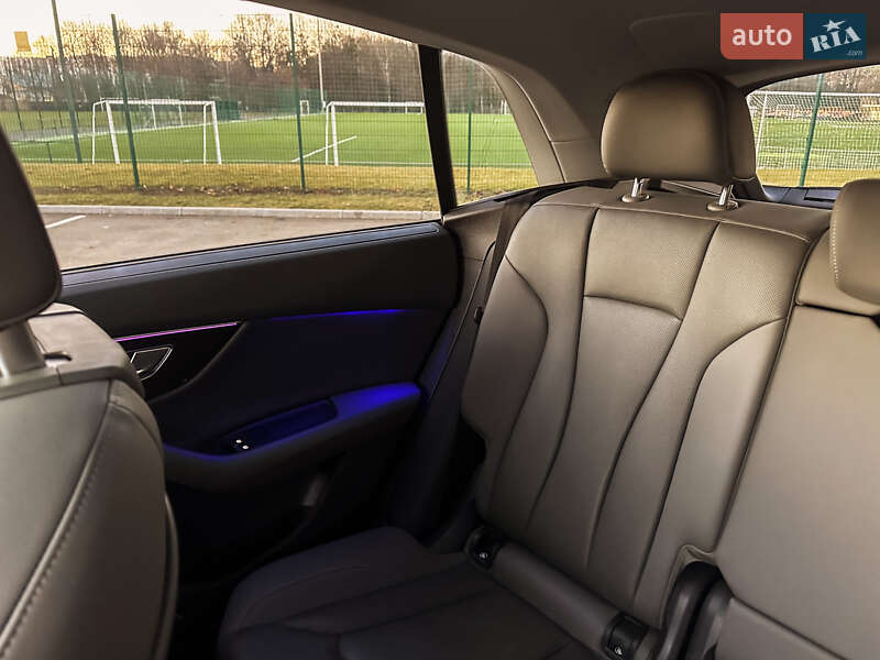 Внедорожник / Кроссовер Audi Q8 2019 в Ивано-Франковске