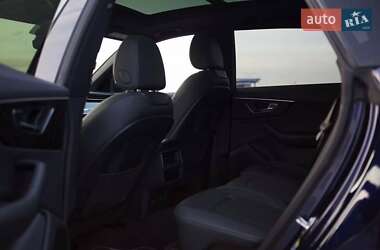 Внедорожник / Кроссовер Audi Q8 2020 в 