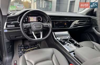 Внедорожник / Кроссовер Audi Q8 2018 в 