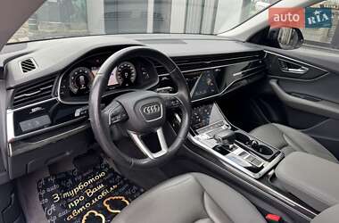 Внедорожник / Кроссовер Audi Q8 2018 в 