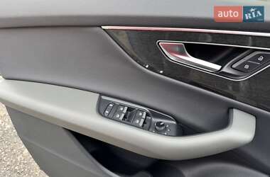 Внедорожник / Кроссовер Audi Q8 2018 в 