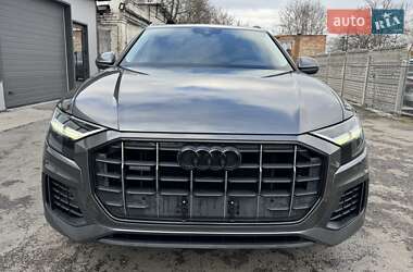 Внедорожник / Кроссовер Audi Q8 2018 в 