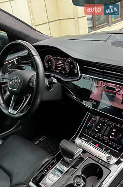 Внедорожник / Кроссовер Audi Q8 2018 в 