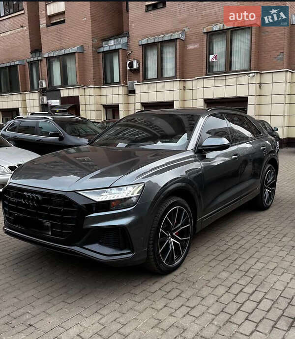 Внедорожник / Кроссовер Audi Q8 2018 в Киеве