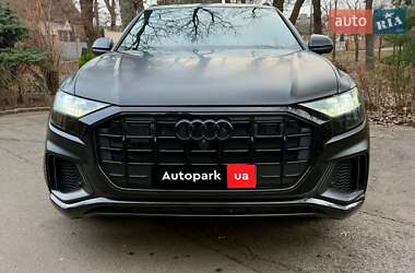 Внедорожник / Кроссовер Audi Q8 2019 в 