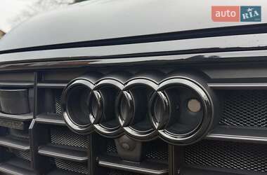 Внедорожник / Кроссовер Audi Q8 2019 в 