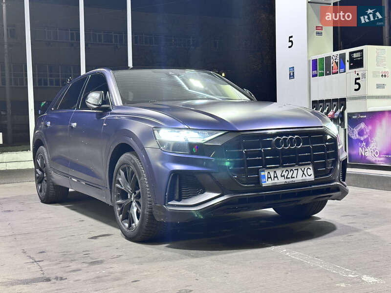Внедорожник / Кроссовер Audi Q8 2019 в Киеве