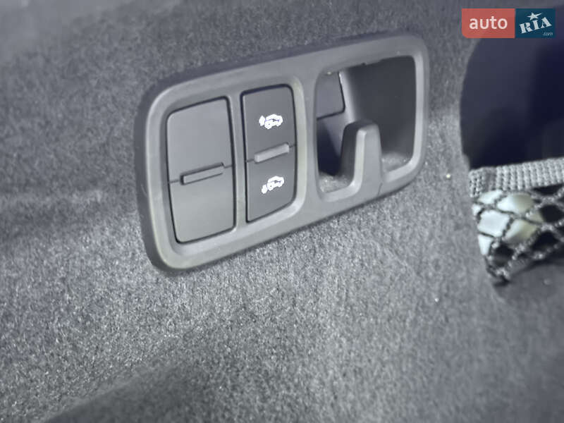 Внедорожник / Кроссовер Audi Q8 2019 в Киеве