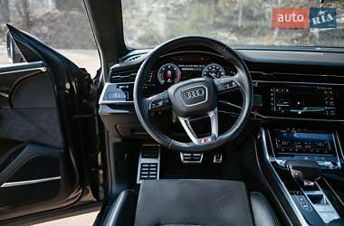 Внедорожник / Кроссовер Audi Q8 2018 в 