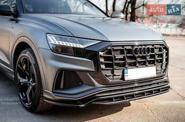 Внедорожник / Кроссовер Audi Q8 2018 в 