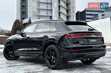 Внедорожник / Кроссовер Audi Q8 2020 в Киеве