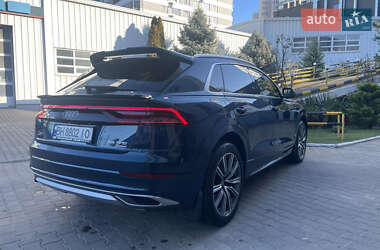 Внедорожник / Кроссовер Audi Q8 2019 в 