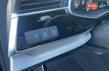 Внедорожник / Кроссовер Audi Q8 2019 в 