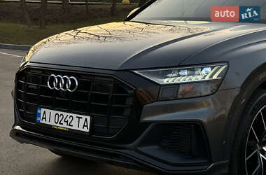 Позашляховик / Кросовер Audi Q8 2019 в 