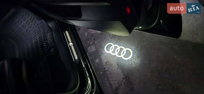 Внедорожник / Кроссовер Audi Q8 2020 в Львове