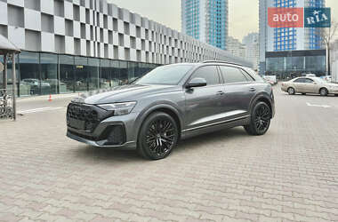 Внедорожник / Кроссовер Audi Q8 2025 в 