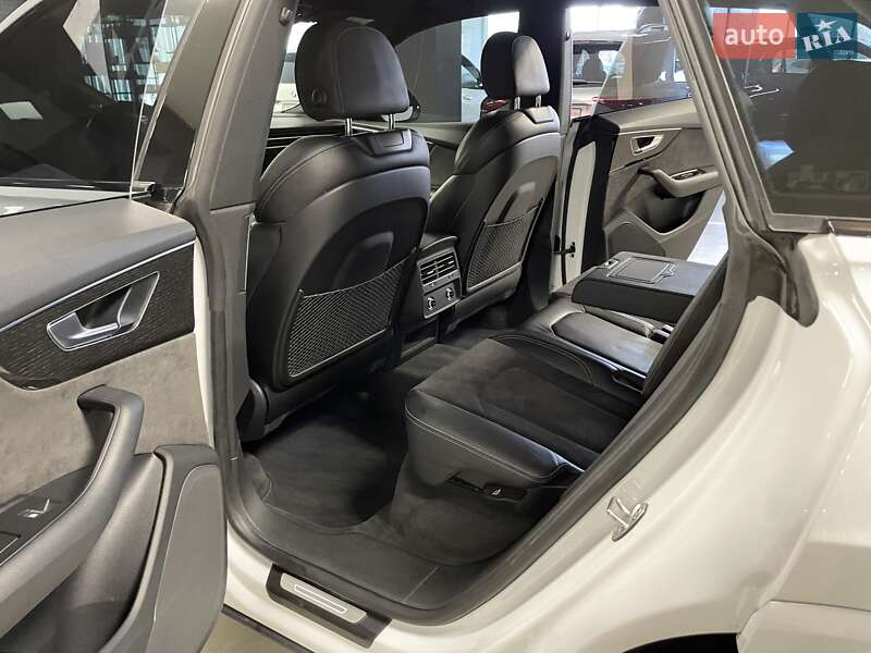 Внедорожник / Кроссовер Audi Q8 2019 в Львове