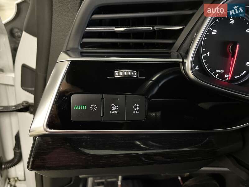 Внедорожник / Кроссовер Audi Q8 2019 в Львове