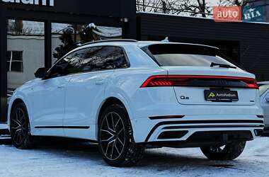 Внедорожник / Кроссовер Audi Q8 2023 в 