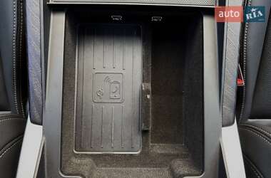 Внедорожник / Кроссовер Audi Q8 2023 в 