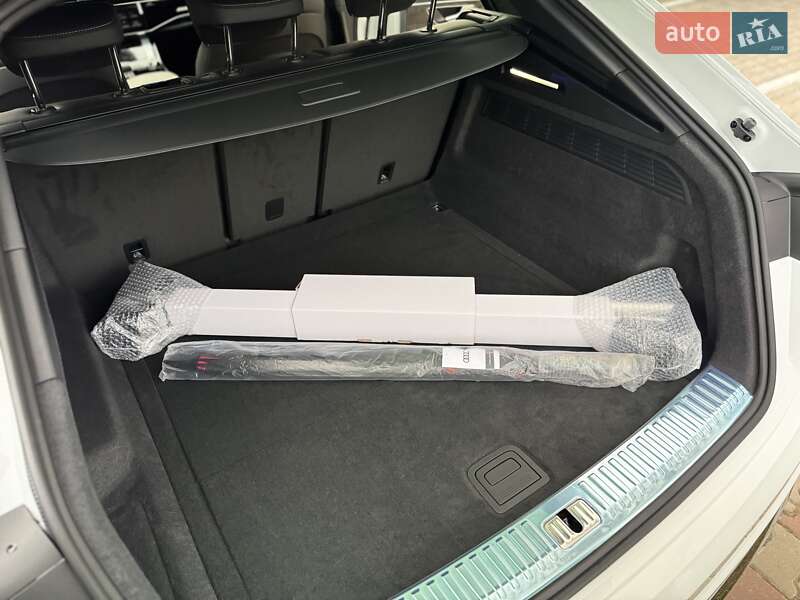 Внедорожник / Кроссовер Audi Q8 2025 в Одессе