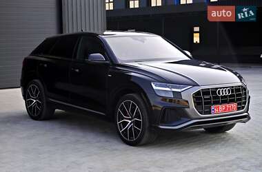 Внедорожник / Кроссовер Audi Q8 2018 в Ровно