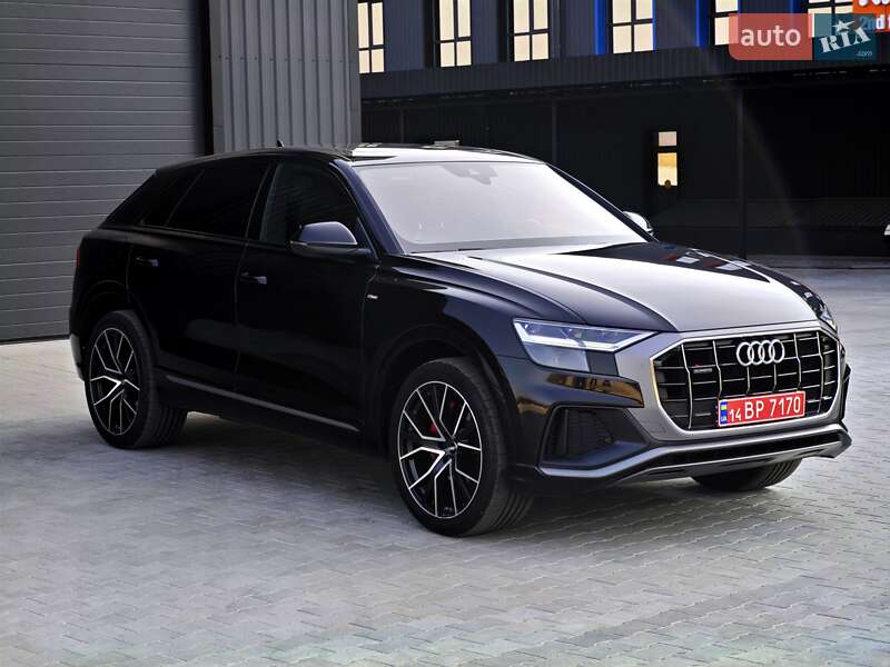 Внедорожник / Кроссовер Audi Q8 2018 в Ровно