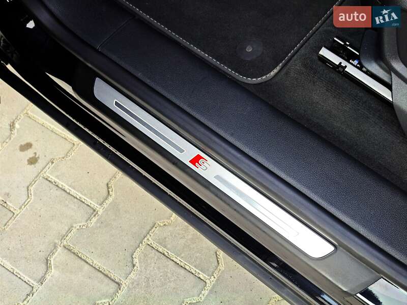 Внедорожник / Кроссовер Audi Q8 2018 в Ровно