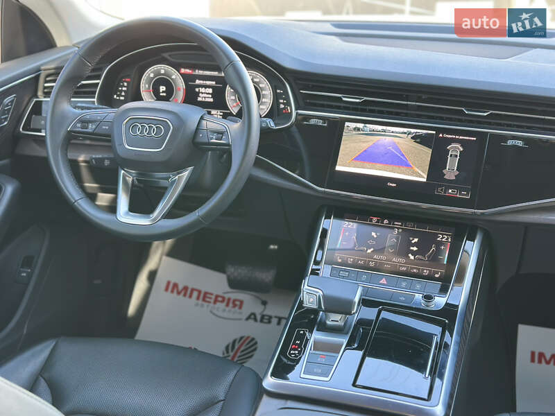Позашляховик / Кросовер Audi Q8 2020 в Києві
