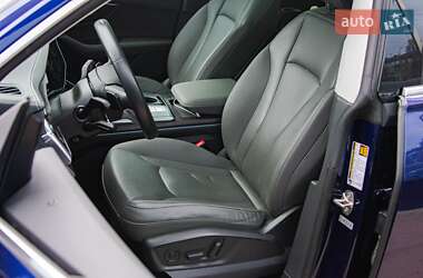 Внедорожник / Кроссовер Audi Q8 2021 в 