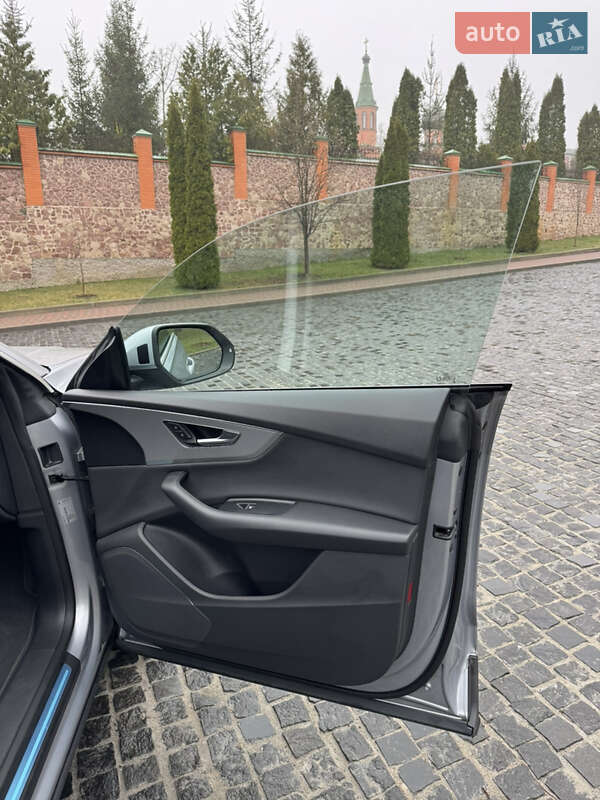 Внедорожник / Кроссовер Audi Q8 2020 в Киеве фото 11 Внедорожник / Кроссовер Audi Q8 2020 в Киеве