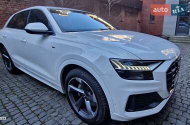 Внедорожник / Кроссовер Audi Q8 2020 в 